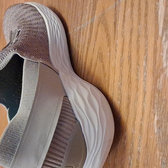 You By Skechers Women's Knit Lace-Up Slip-On Sneakers in Sparkly Taupe and White - Picture 12 of 16